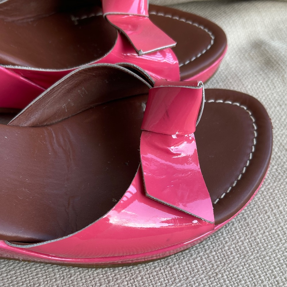 Donald J. Pliner Glossy Pink Knot Slide Mules Size 7.5 M - Picture 4 of 13